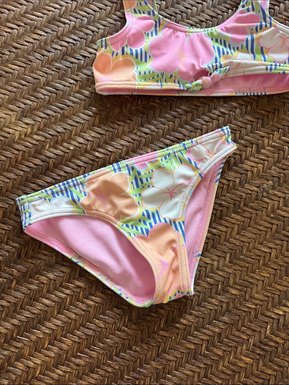 Girls Roxy Bikini - Picture 4 of 9